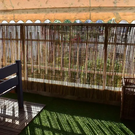 شقة Downtown Retro Close To The Beach Corinth